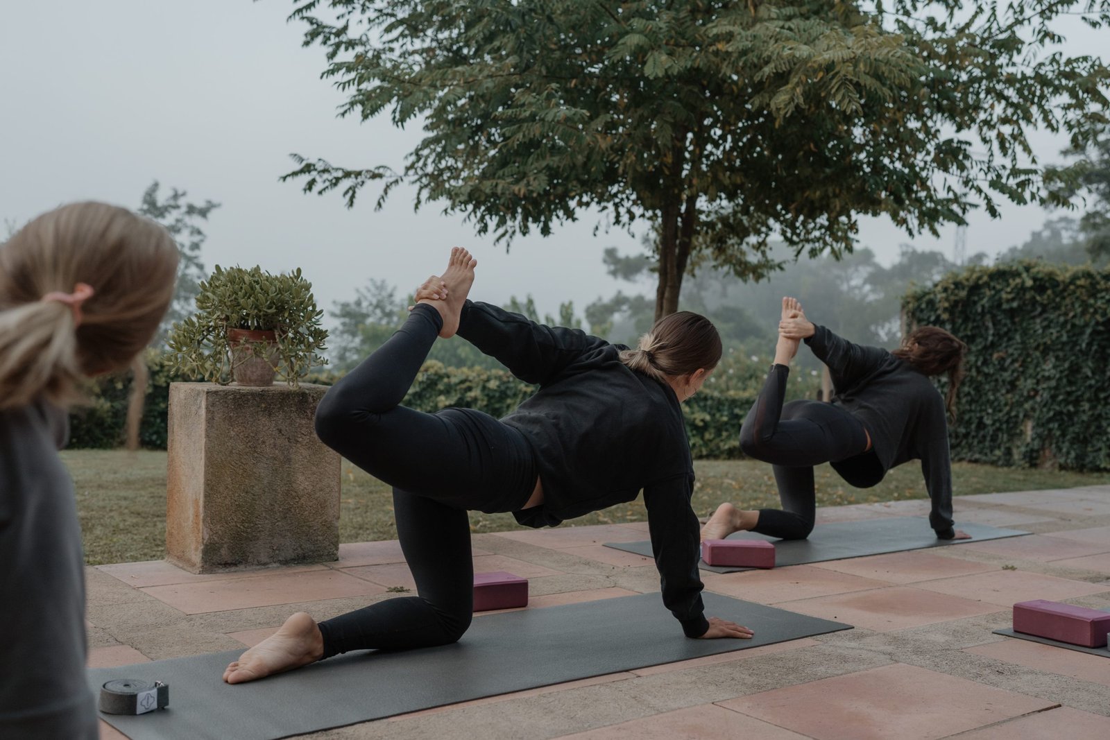 Yoga Holísticos, beneficios y de qué se trata. Clases y retiros.
